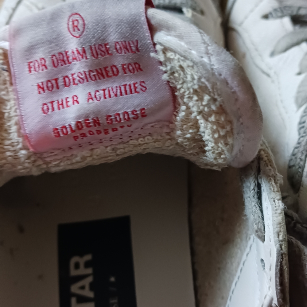 Golden Goose White Sneakers with Silver Star - Picture 4 of 9